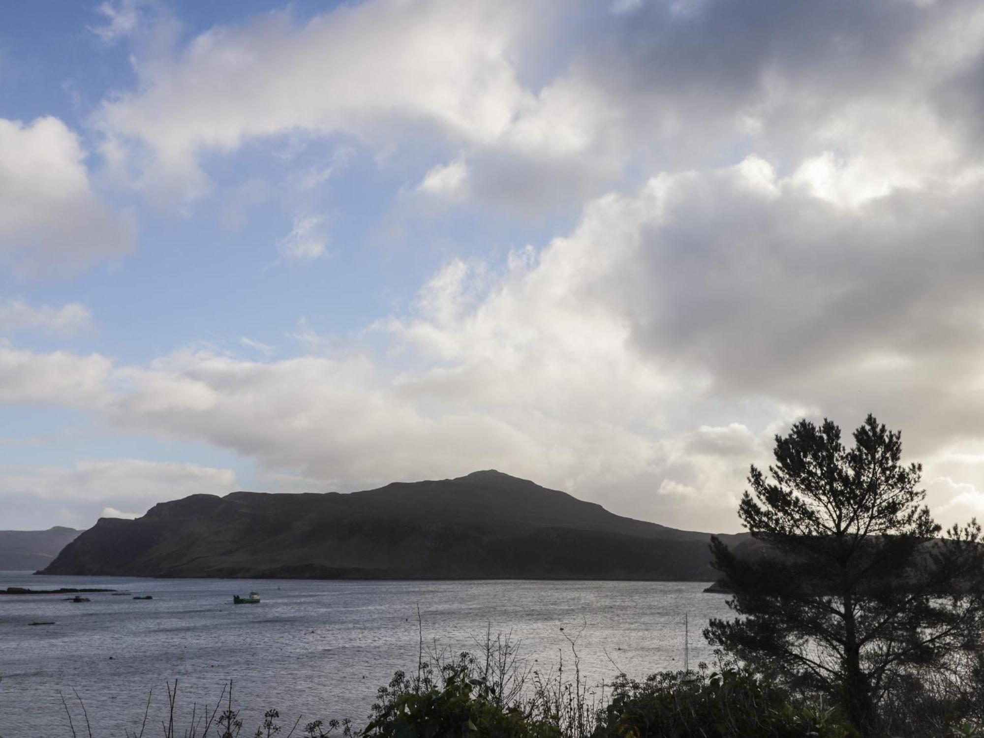 The Hideout Villa Portree Bagian luar foto